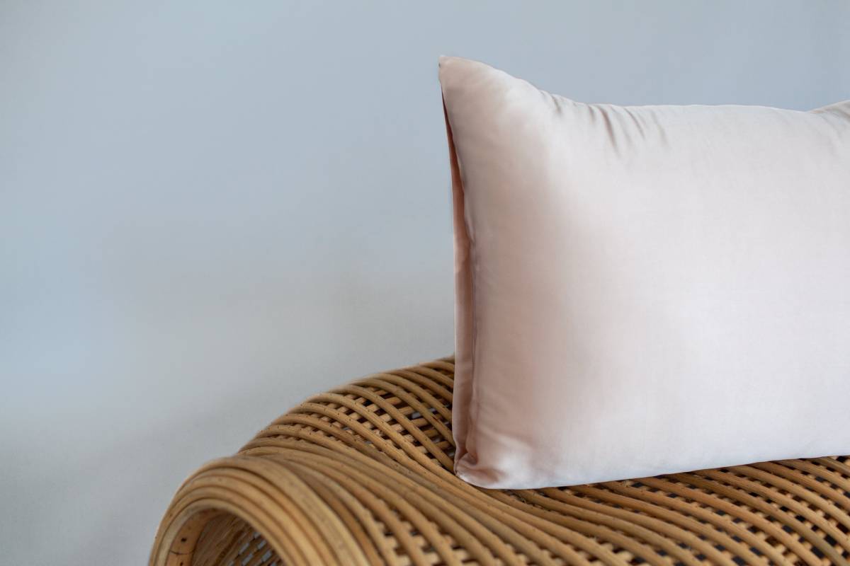Silk Pillow Case in Porcelain